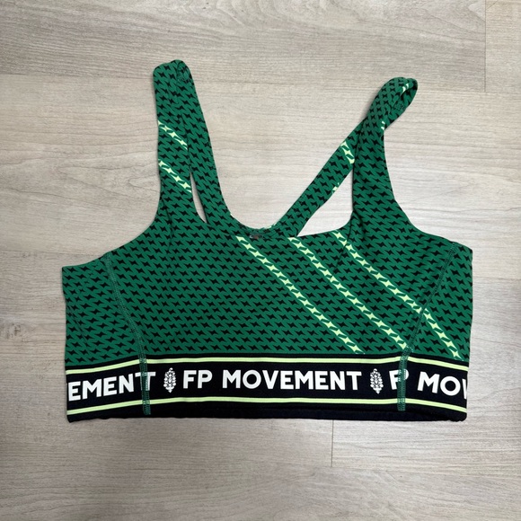 NEW FP Movement Never Better Logo Square
Neck Bra in Heritage Green, size M - Picture 3 of 5